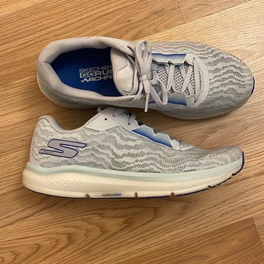 Skechers go run archfit shoes